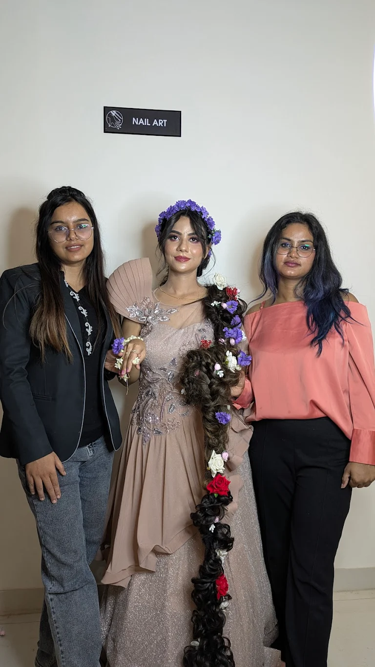 Lakme Academy Profile