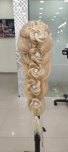 Meribindiya International Academy Hair Course