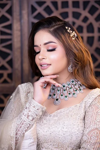 aasunisexsalonandacademyimage2