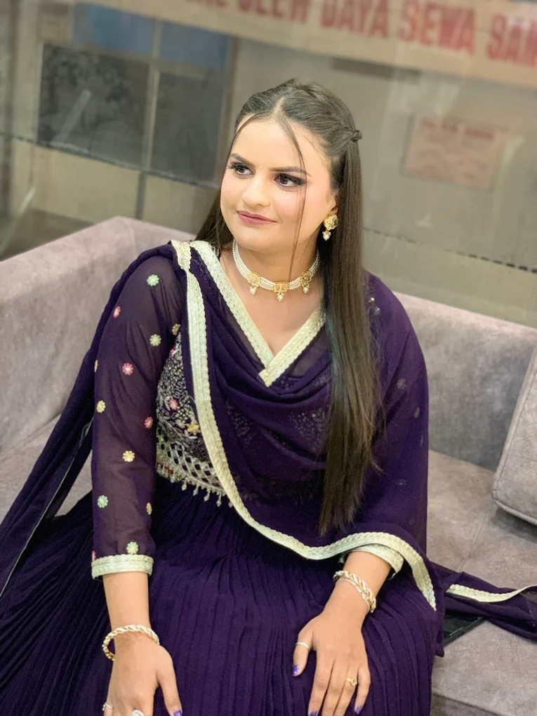 aazamhusainsalonandacademyhoshiarpurimage