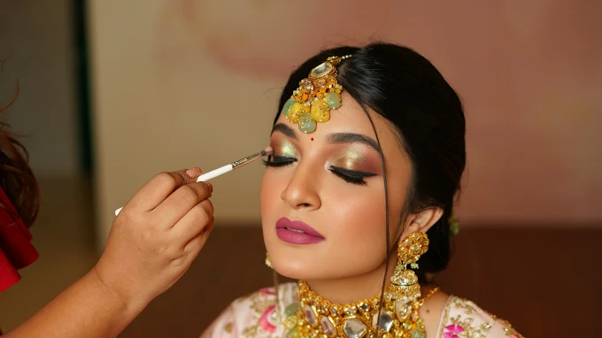 bridemeupmakeupstudioacdemymumbailogo