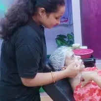 glamnglowbeautystudioacademykolkataskincourse