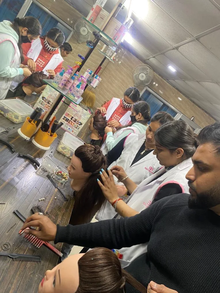 ibibeautyinstitutejalandharimages