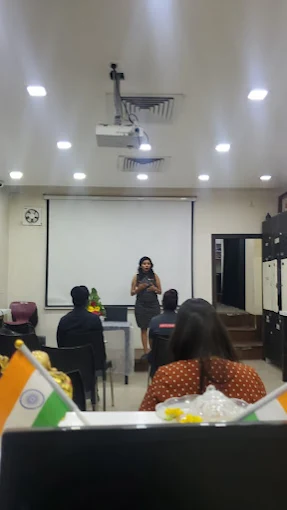 jawedhabibacademychinchwadhairclass