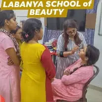 labanyaschoolofbeautymaldamakeupcourse