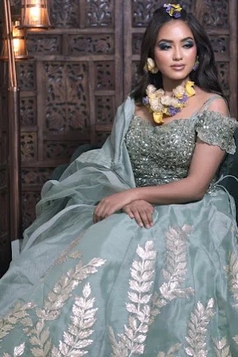 lakmeacademygurgaonpoweredbyaptechimage