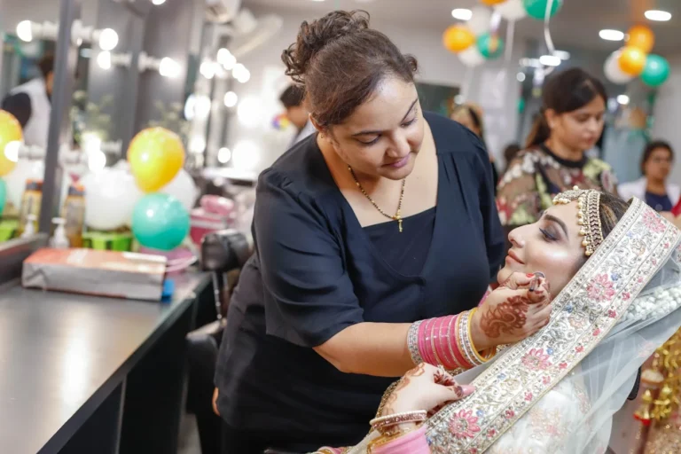 lakmeacademyhoshiarpurimages 768x512