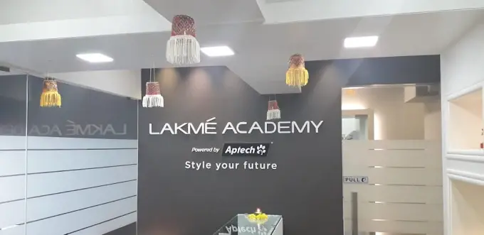 lakmeacademypoweredbyaptechthanewestlogo 1