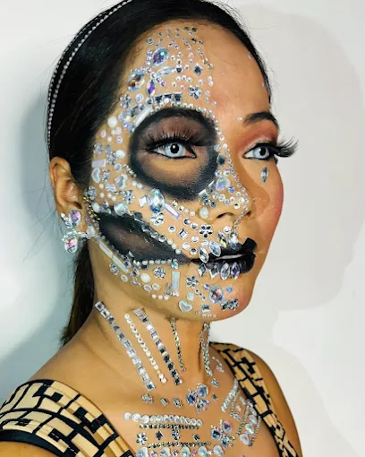 lakmeacademypoweredbyaptechvashimakeupclass