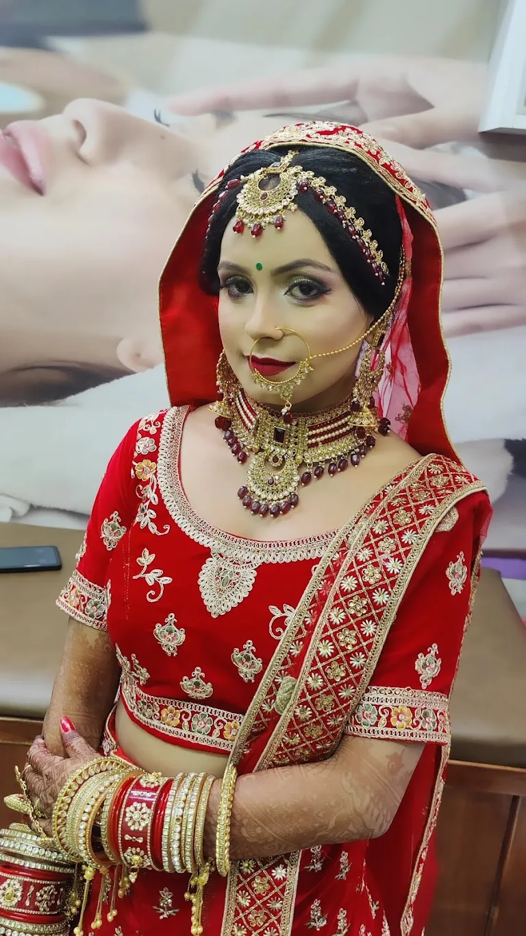 lavnaya makeovers Makeup 1