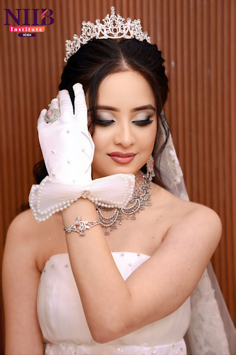 niibinstitutenoidamakeupcourse