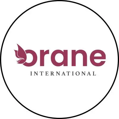 oraneinternationalschoolofbeautywellnesslogo 1