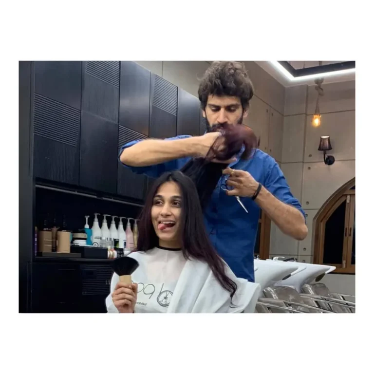 podhairdressingacademymumbaiprofile 768x768