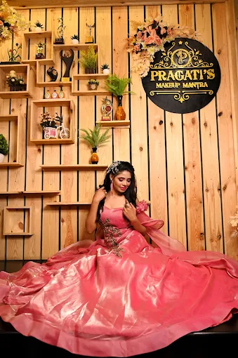 pragatismakeupmanrtamakeupacademyprofile
