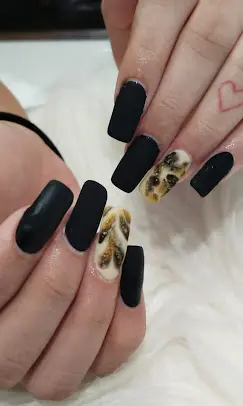 prishciousnailsacademynailcourse