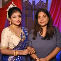 rinamakeoverandbeautyacademyhaldiamakeupclass