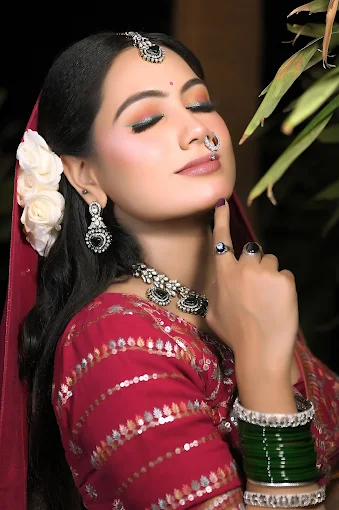 sakshimakeuphairjabalpurlogo 1