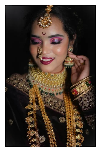 snewyanmakeuphairacademyprofile