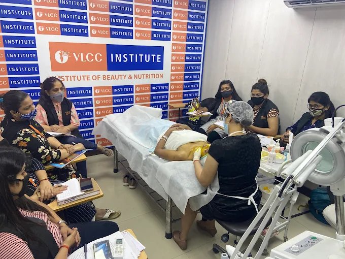 vlccschoolofbeautykamlanagarprofileimage