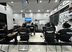 yogeshhairexpertacademypunehairclass 1