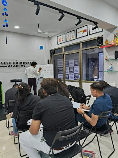 yogeshhairexpertacademypunehairclass