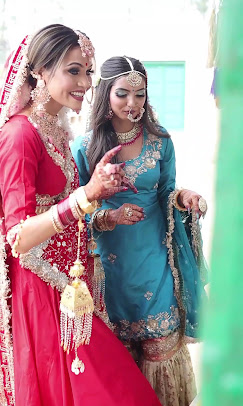 Ambias Salon Academy makeup class