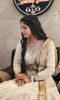 Divaksh makeup studio academy