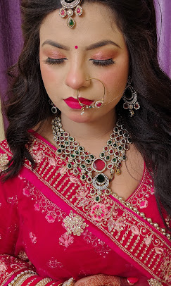 Divyanka s miracle Mekup Studio Government Institute