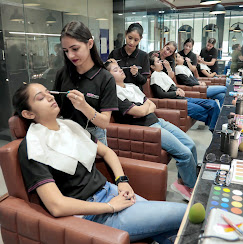 Headmasters Academy Pehowa makeup course