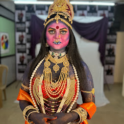 Hum Tum Hair N Makeup Academy makeup class