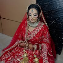 International Cosmetology School Dasuya makeup