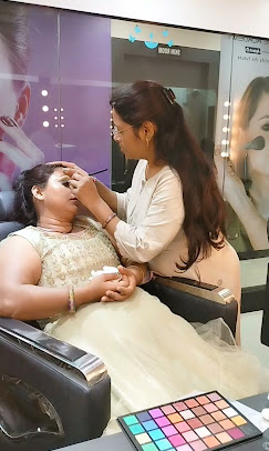 LAKME ACADEMY DHANBAD Powered by Aptech makeup course