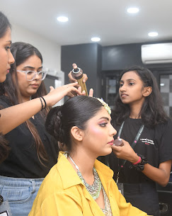 LAKME ACADEMY POWERED BY APTECH HINOO RANCHIhair class