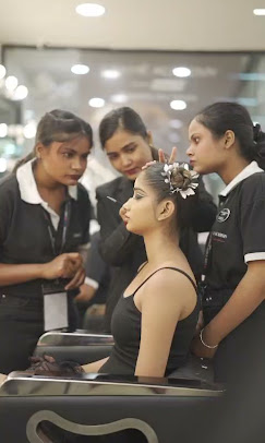 Lakme Academy Powered by Aptechhair style class