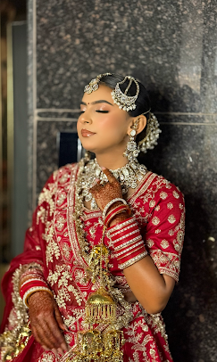 Lakme Academy Shaheed Bhagat Singh Nagar makeup course