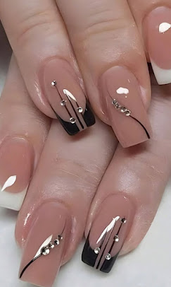 Lakme Academy jagraon nail course