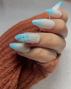 Liforn studio and Academy nail course