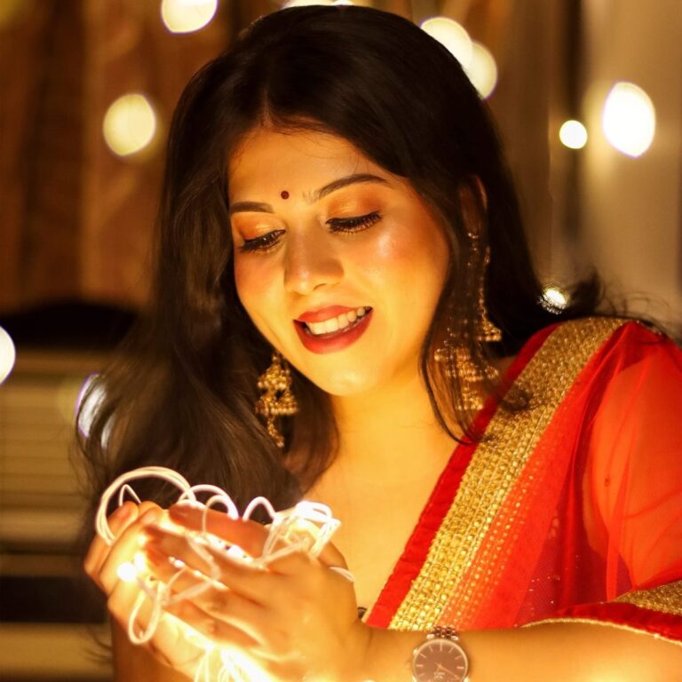 Mous Makeover Studio Academylogo 768x768