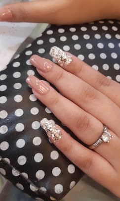 Naseem Salon Academynail course