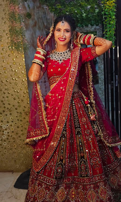 Neelu makeover Beauty salon academy makeup course