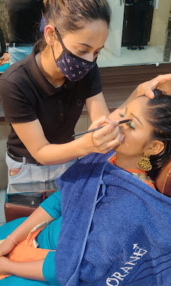 Orane School of Hair Makeup and Nails makeup course