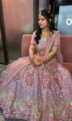 Pink Scissor Unisex Salon makeup course