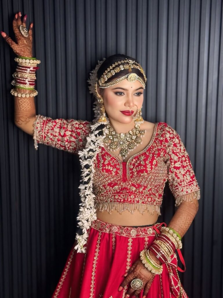 Prefect pose perfect mood✨bron to shine in every shoot🌟No filter just attitude 🔥 768x1023