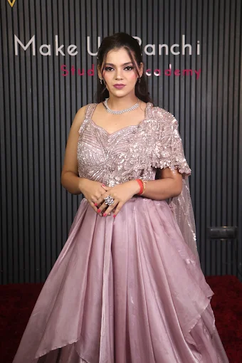 Priyanka Makeover Academy makeup course