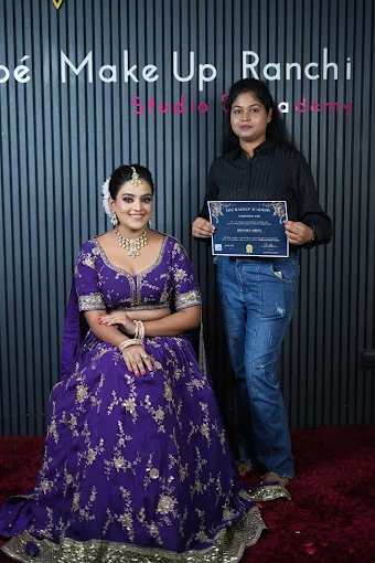 Priyanka Makeover Academy profile