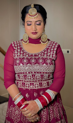 S Masters Family Salon Academy Samana makeup