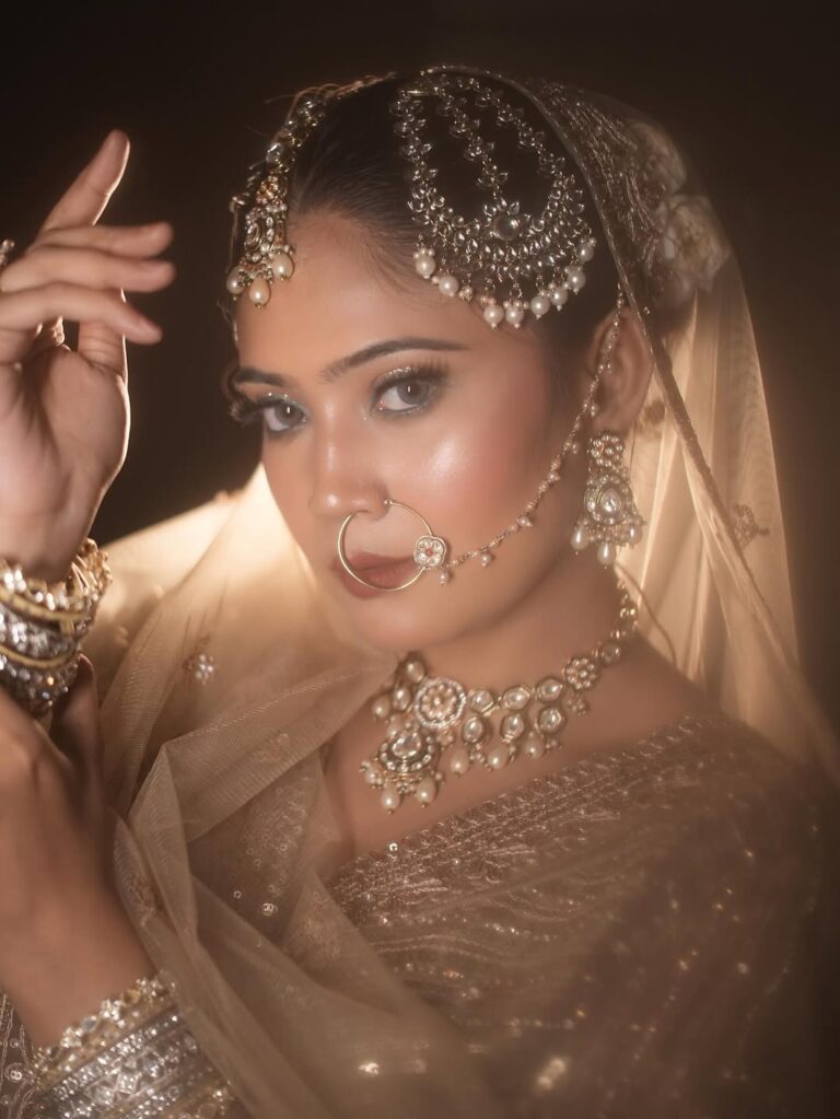 The Glittersmakeup 768x1023