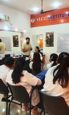 VLCC School of Beauty Malerkotla makeup class