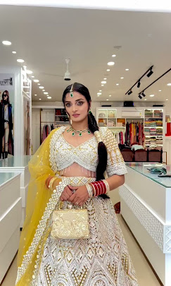 VLCC School of Beauty Malerkotla makeup course