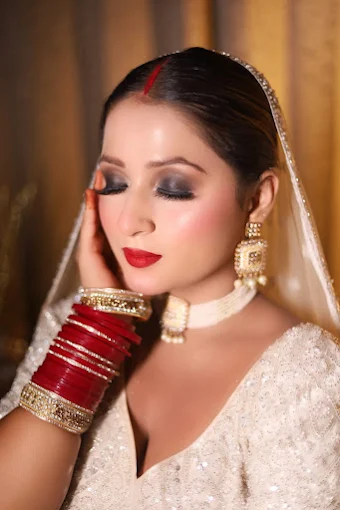 Vivace Glamz Makeup Studio Academy Ludhiana bridal makeup